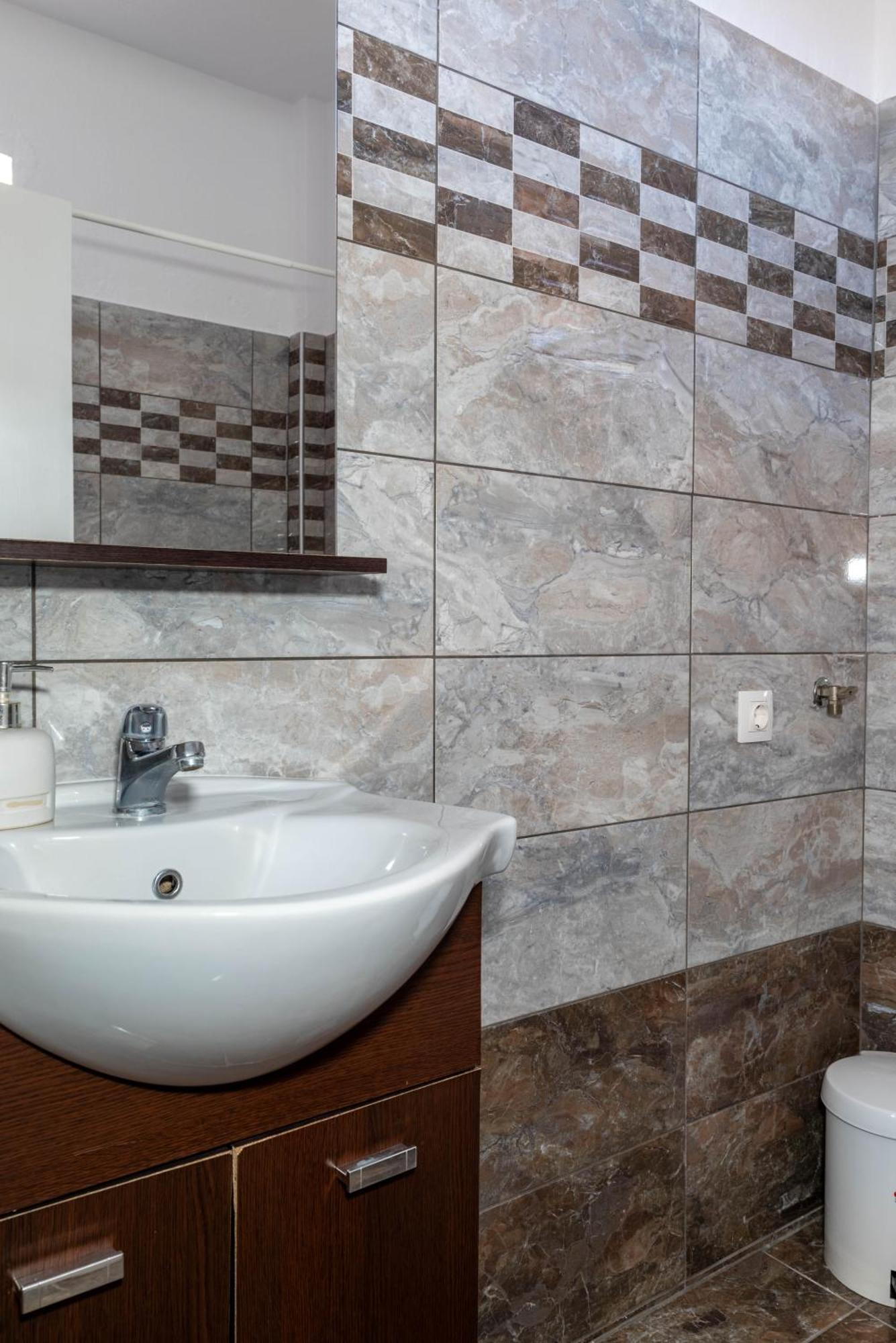 Aigli Luxury Studios Nea Roda Luaran gambar
