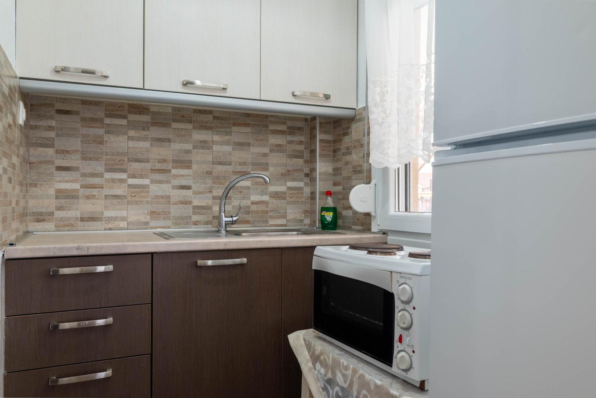 Aigli Luxury Studios Nea Roda Luaran gambar