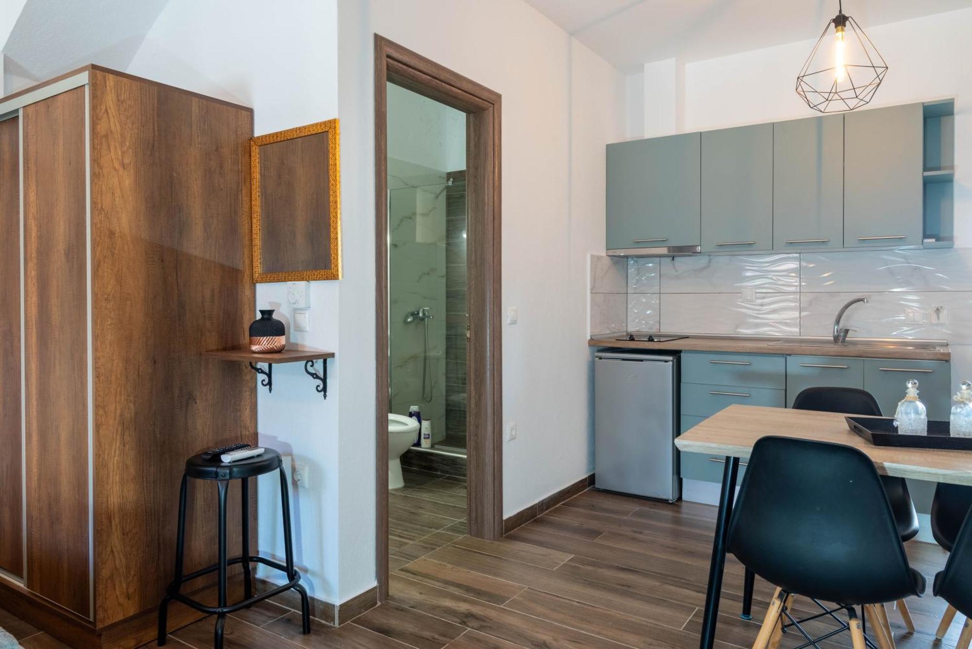 Aigli Luxury Studios Nea Roda Luaran gambar
