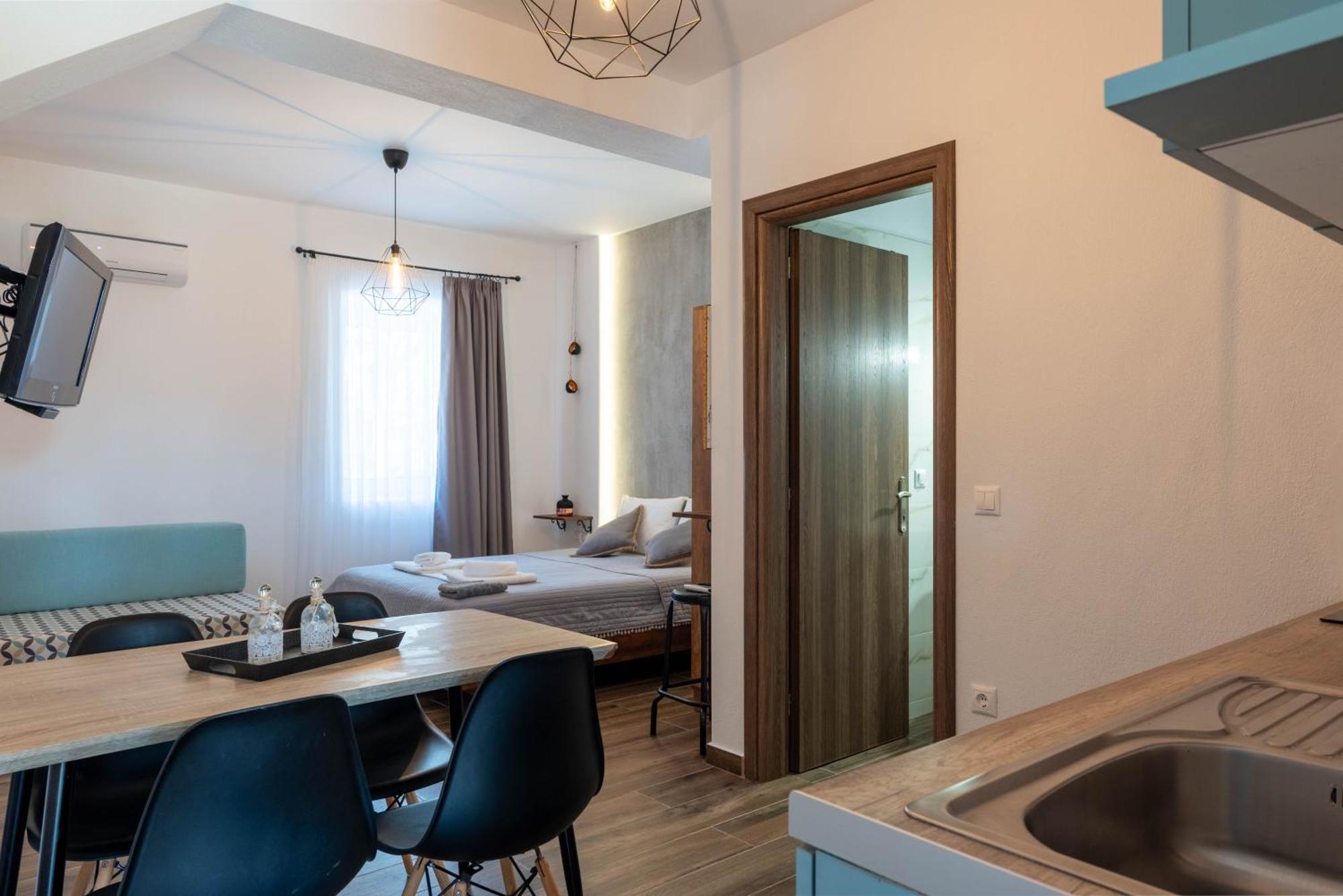 Aigli Luxury Studios Nea Roda Luaran gambar