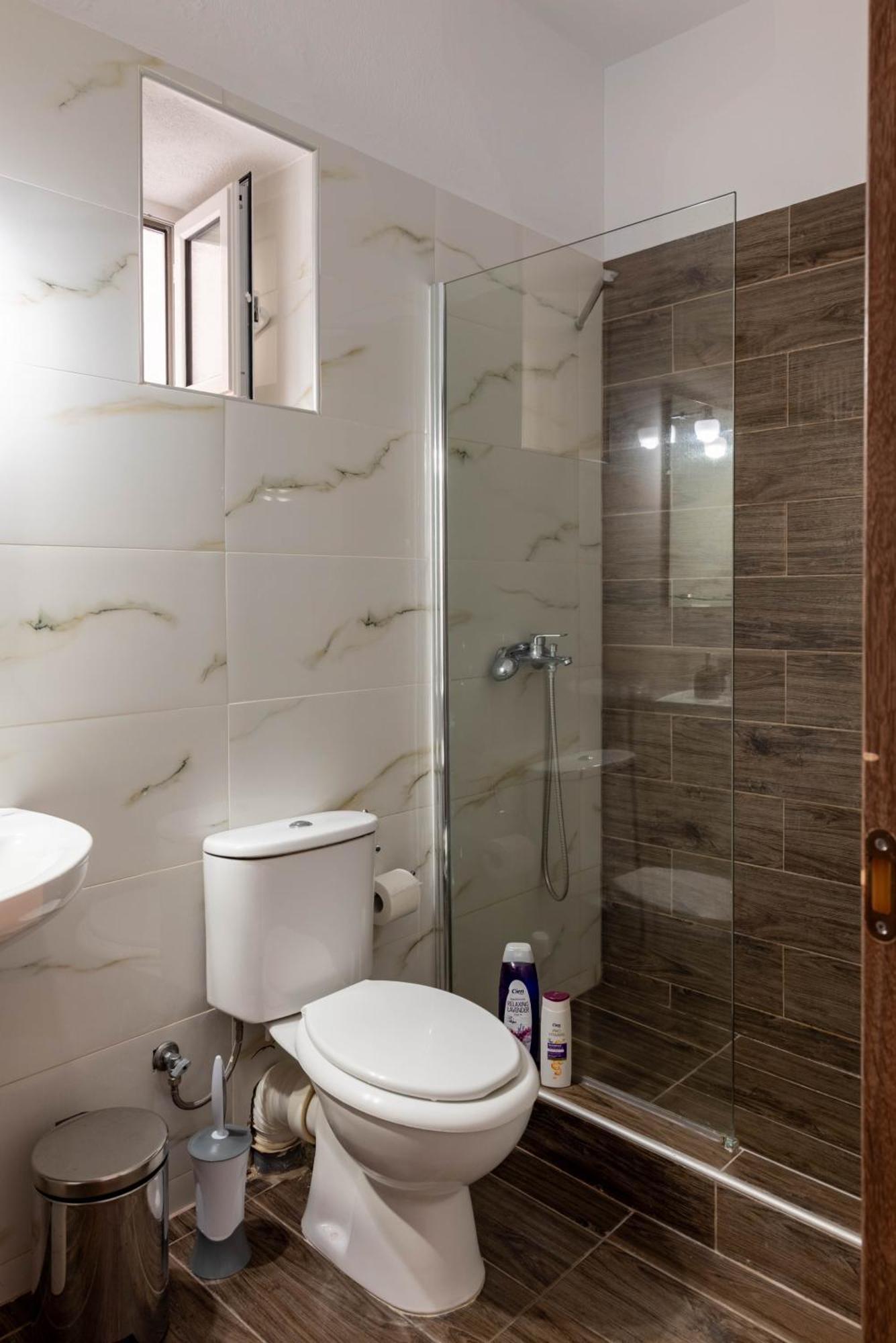 Aigli Luxury Studios Nea Roda Luaran gambar