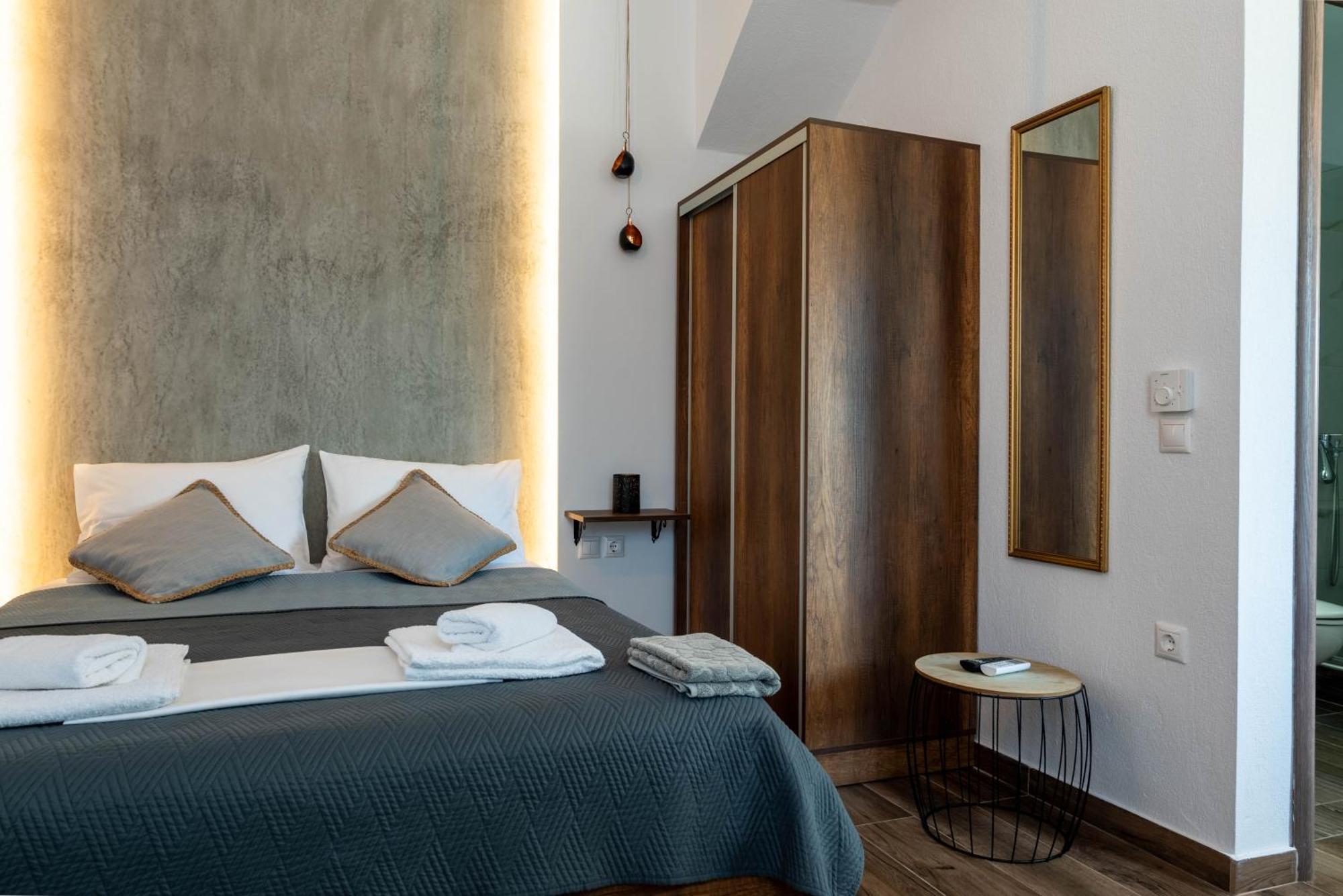 Aigli Luxury Studios Nea Roda Luaran gambar