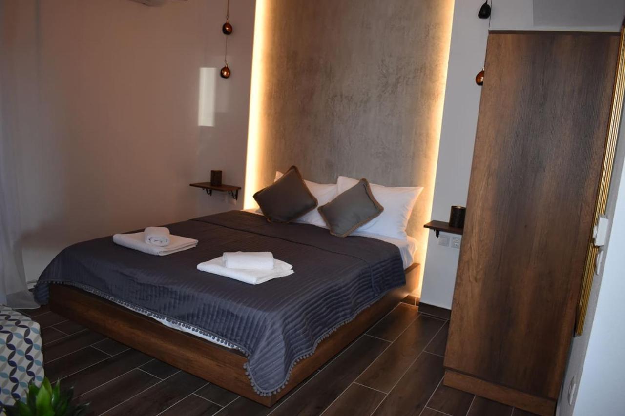 Aigli Luxury Studios Nea Roda Luaran gambar