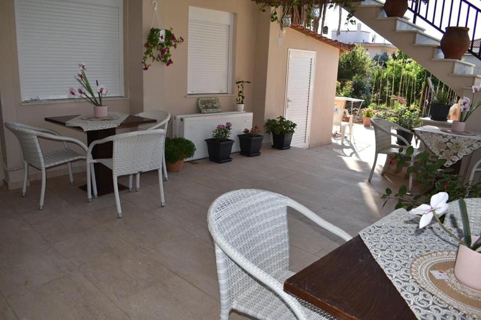 Aigli Luxury Studios Nea Roda Luaran gambar