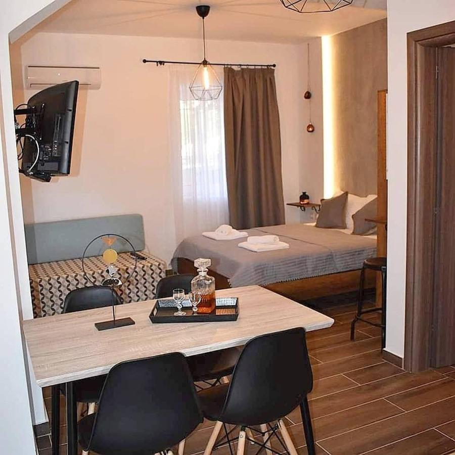 Aigli Luxury Studios Nea Roda Luaran gambar
